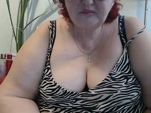 DeniseeRosea online show from May 17, 2026, 5:27 am
