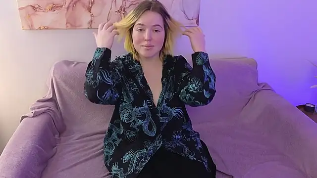 Snapshot of Manic_pixie_ chatting on February 4, 2025, 11:05 am Manic pixie  online show from February 4, 2025, 11:05 am