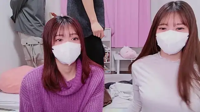 NA-KAREN-V8 online show from February 1, 2026, 2:15 pm