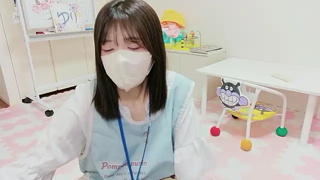 Snapshot of NA-KAREN-V8 chatting on July 10, 2026, 11:24 am NA-KAREN-V8 online show from July 10, 2026, 11:24 am