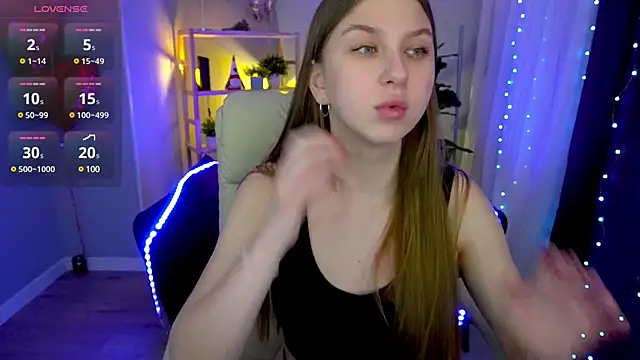 AureliaBliss  online show from February 25, 2025, 4:31 pm