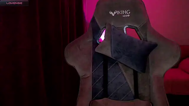 Snapshot of Ohmy_Nora_ chatting on March 4, 2025, 2:06 am Ohmy Nora online show from March 4, 2025, 2:06 am