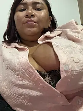 Snapshot of KarlaWild chatting on February 16, 2025, 3:15 am KarlaWild online show from February 16, 2025, 3:15 am