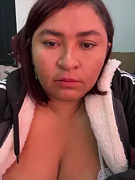 Snapshot of KarlaWild chatting on February 20, 2025, 6:35 pm KarlaWild online show from February 20, 2025, 6:35 pm