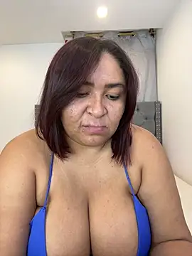 Snapshot of KarlaWild chatting on February 21, 2025, 9:22 pm KarlaWild online show from February 21, 2025, 9:22 pm
