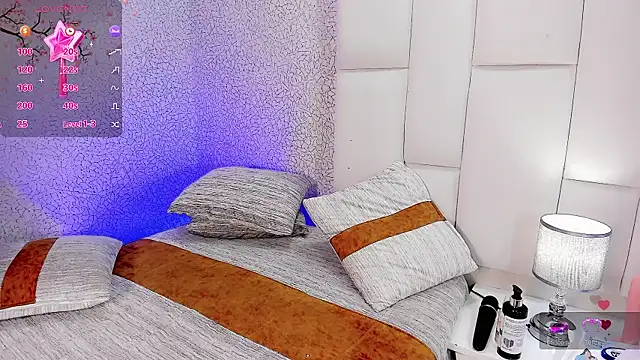 Angeles Busst online show from March 31, 2026, 8:53 pm