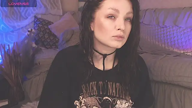 Snapshot of BritneyBarker chatting on February 13, 2025, 2:12 am BritneyBarker online show from February 13, 2025, 2:12 am