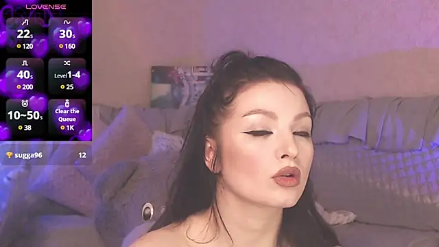 Snapshot of BritneyBarker chatting on February 16, 2025, 5:26 am BritneyBarker online show from February 16, 2025, 5:26 am