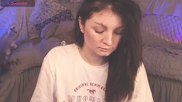 Snapshot of BritneyBarker chatting on February 23, 2025, 2:29 am BritneyBarker online show from February 23, 2025, 2:29 am