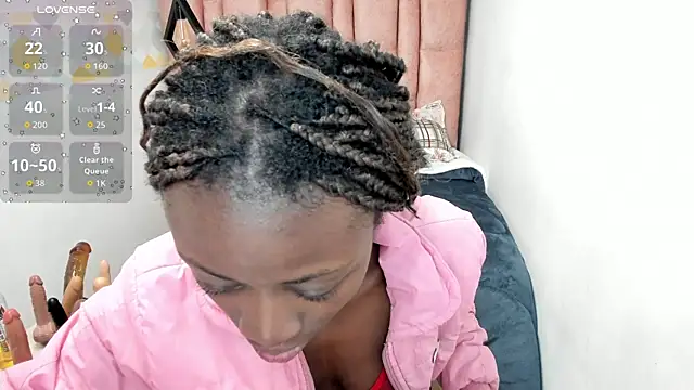 Snapshot of Sara_Naugty chatting on November 14, 2025, 2:27 pm Sara Naugty online show from November 14, 2025, 2:27 pm