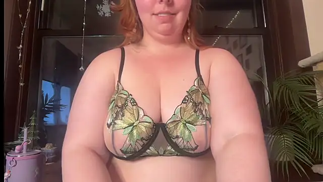 Snapshot of curvycate127 chatting on March 24, 2026, 4:50 am curvycate127 online show from March 24, 2026, 4:50 am