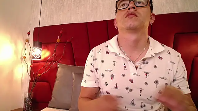 Snapshot of Freya_and_Freyr chatting on January 23, 2025, 7:40 pm Freya and Freyr online show from January 23, 2025, 7:40 pm