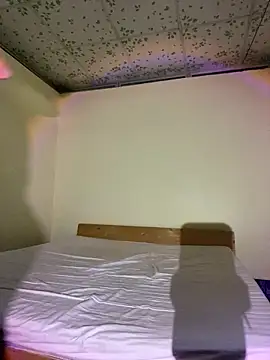 White Lu online show from March 27, 2026, 2:17 am