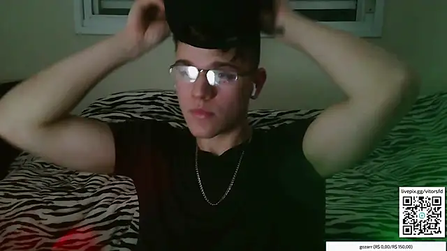 vitorsafado19 online show from November 3, 2025, 2:24 am