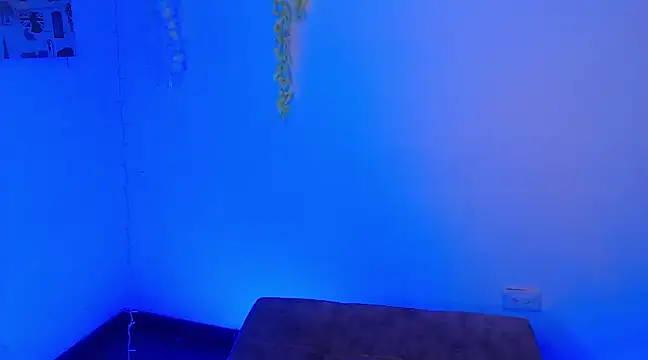 caamille025 online show from February 2, 2025, 10:35 am