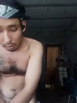 Mikemxss online show from November 17, 2025, 9:20 pm