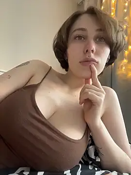 Molli Luv online show from March 6, 2026, 4:09 am