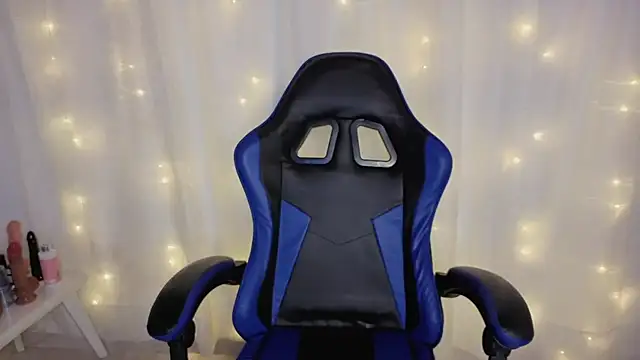 Snapshot of saorisworld chatting on February 9, 2026, 12:25 am saorisworld online show from February 9, 2026, 12:25 am