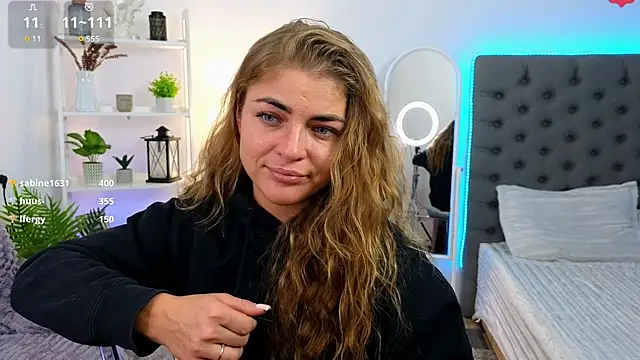 Donna Sun online show from February 19, 2025, 6:33 am