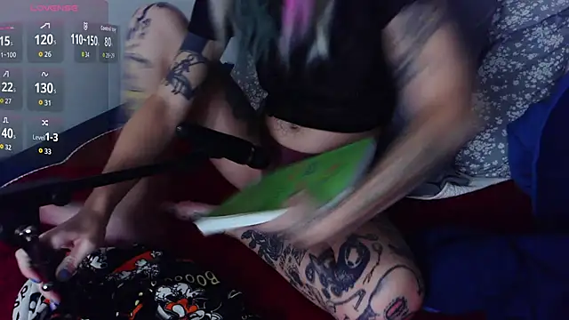 Snapshot of tvstatic chatting on November 8, 2025, 7:41 am tvstatic online show from November 8, 2025, 7:41 am