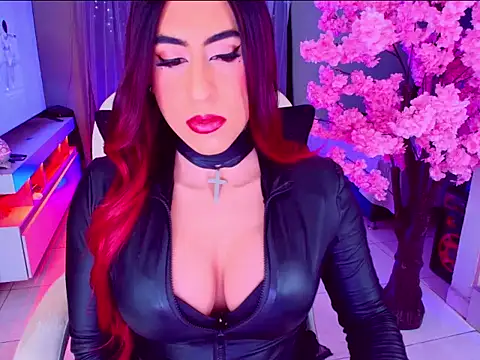 latexgoddes online show from November 7, 2025, 5:29 am