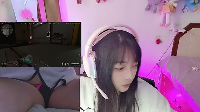 Snapshot of Song_99 chatting on April 8, 2026, 6:24 am Song 99 online show from April 8, 2026, 6:24 am