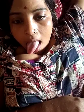 Snapshot of Simrandeshipp chatting on March 15, 2026, 8:20 am Simrandeshipp online show from March 15, 2026, 8:20 am