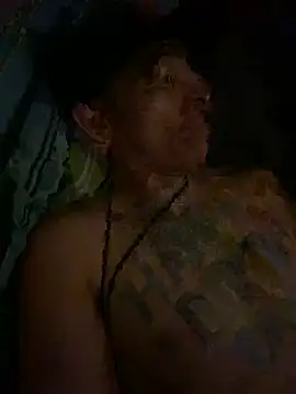 Snapshot of TwoTone1211 chatting on February 9, 2025, 4:40 pm TwoTone1211 online show from February 9, 2025, 4:40 pm