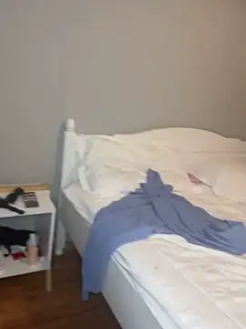 Snapshot of bunnythetailor chatting on February 9, 2025, 3:56 pm bunnythetailor online show from February 9, 2025, 3:56 pm