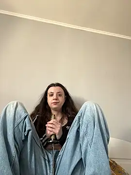 bunnythetailor online show from April 5, 2026, 6:43 am