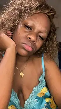 Boneca25 online show from February 27, 2025, 8:28 am