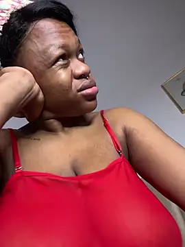 Snapshot of Boneca25 chatting on March 5, 2026, 12:34 pm Boneca25 online show from March 5, 2026, 12:34 pm