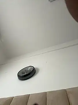 Snapshot of Boneca25 chatting on March 31, 2026, 8:48 am Boneca25 online show from March 31, 2026, 8:48 am