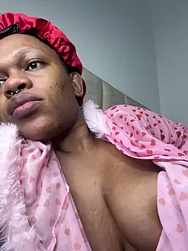 Snapshot of Boneca25 chatting on April 13, 2026, 7:58 am Boneca25 online show from April 13, 2026, 7:58 am