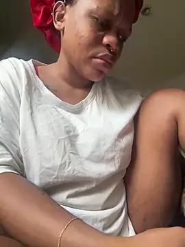 Snapshot of Boneca25 chatting on April 16, 2026, 11:44 am Boneca25 online show from April 16, 2026, 11:44 am