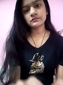 Snapshot of Tanu-00 chatting on November 5, 2025, 1:44 pm Tanu-00 online show from November 5, 2025, 1:44 pm