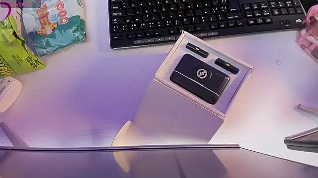 Snapshot of Bonet_iris chatting on February 25, 2026, 7:01 pm Bonet iris online show from February 25, 2026, 7:01 pm