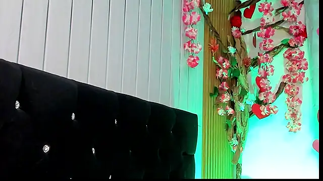 Snapshot of vicky__skinny_1 chatting on February 19, 2025, 11:17 am vicky skinny 1 online show from February 19, 2025, 11:17 am