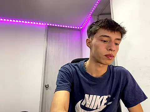 Juanmres online show from September 16, 2025, 4:46 am