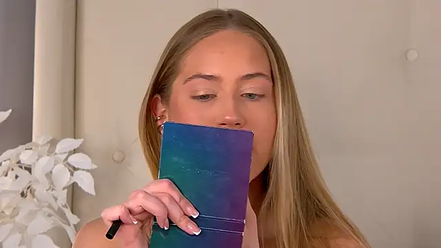 Snapshot of ur_wet_dreams chatting on February 25, 2026, 4:22 am ur wet dreams online show from February 25, 2026, 4:22 am