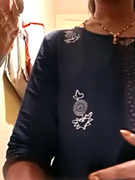 Snapshot of TeluguammayiMahi chatting on February 28, 2025, 10:09 am TeluguammayiMahi online show from February 28, 2025, 10:09 am