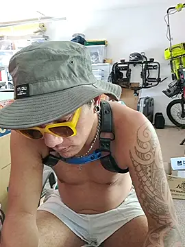 Snapshot of TAIZWRLD chatting on November 20, 2025, 5:07 am TAIZWRLD online show from November 20, 2025, 5:07 am