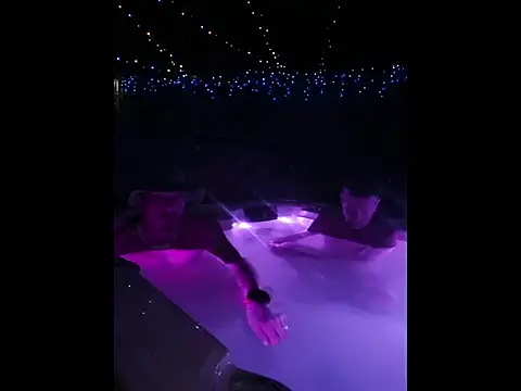 Snapshot of TAIZWRLD chatting on November 25, 2025, 11:21 am TAIZWRLD online show from November 25, 2025, 11:21 am