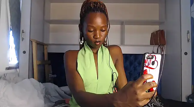 Snapshot of YoungDiva69 chatting on February 5, 2025, 8:11 am YoungDiva69 online show from February 5, 2025, 8:11 am