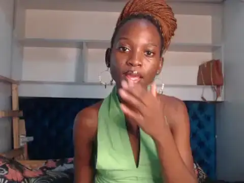 Snapshot of YoungDiva69 chatting on February 5, 2025, 12:17 pm YoungDiva69 online show from February 5, 2025, 12:17 pm