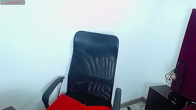 CamiilaReyes online show from February 7, 2025, 10:52 pm