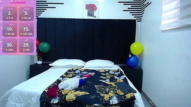 CamiilaReyes online show from October 16, 2025, 1:23 pm