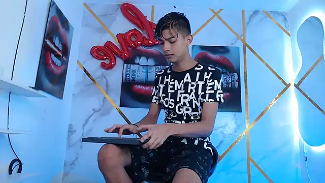 KING STYLE2 online show from March 1, 2025, 11:26 pm