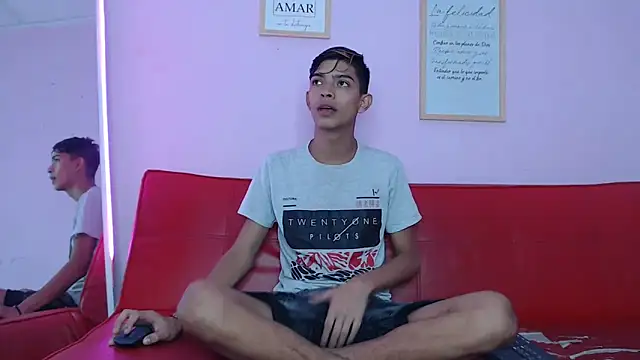 KING STYLE2 online show from March 6, 2025, 10:58 pm