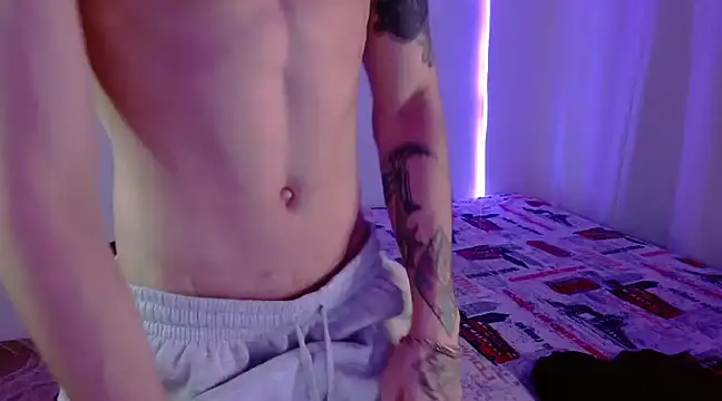 Snapshot of H3ll_B0I chatting on February 6, 2025, 8:07 am H3ll B0I online show from February 6, 2025, 8:07 am